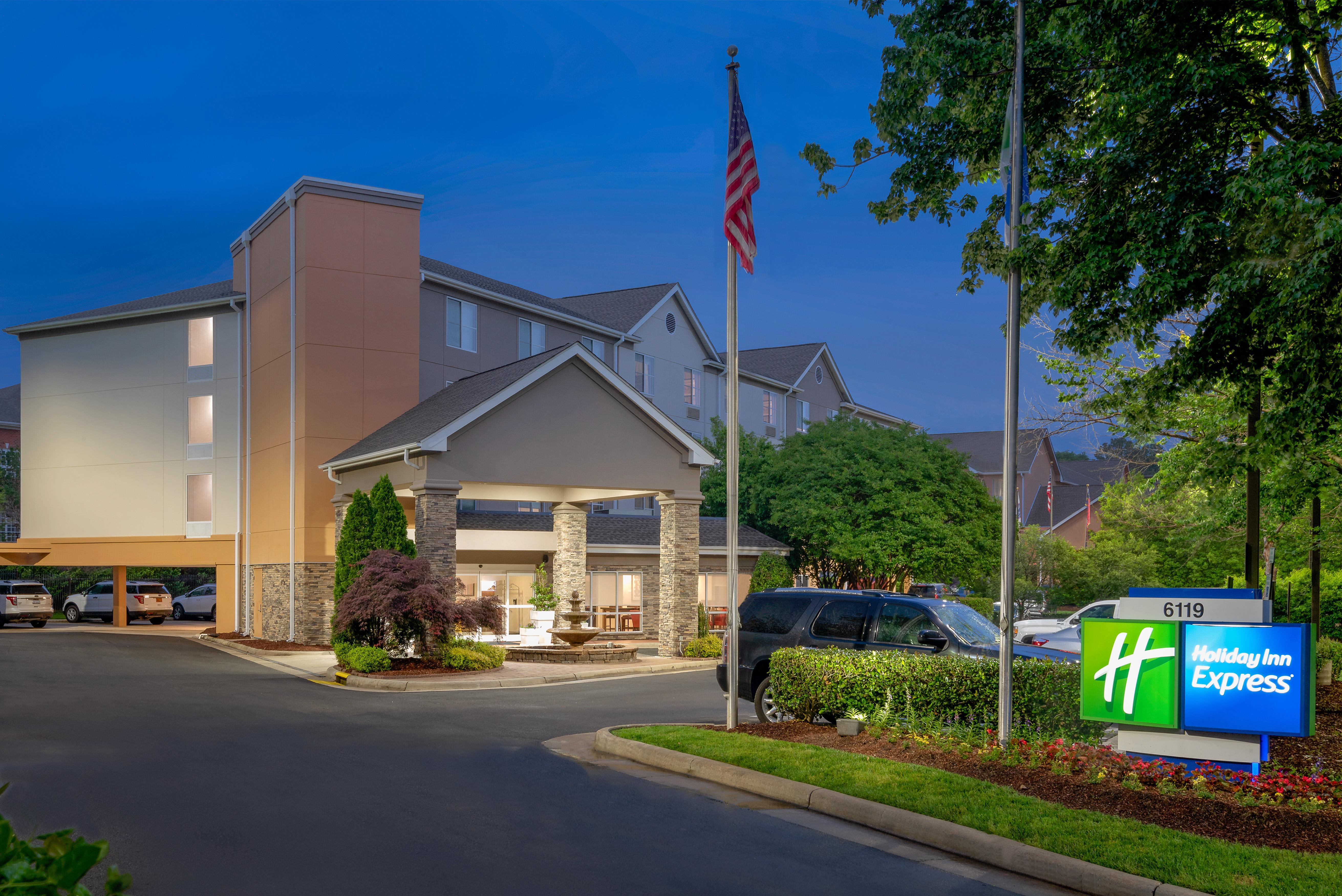 Holiday Inn Express Chapel Hill By Ihg Exterior foto
