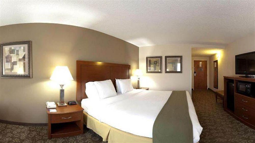 Holiday Inn Express Chapel Hill By Ihg Exterior foto
