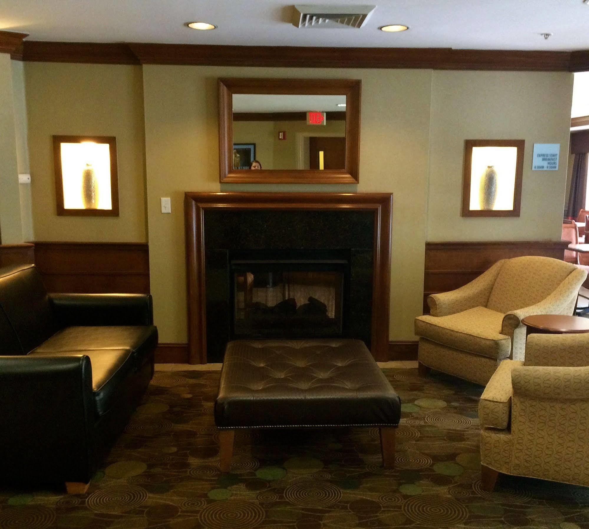 Holiday Inn Express Chapel Hill By Ihg Exterior foto