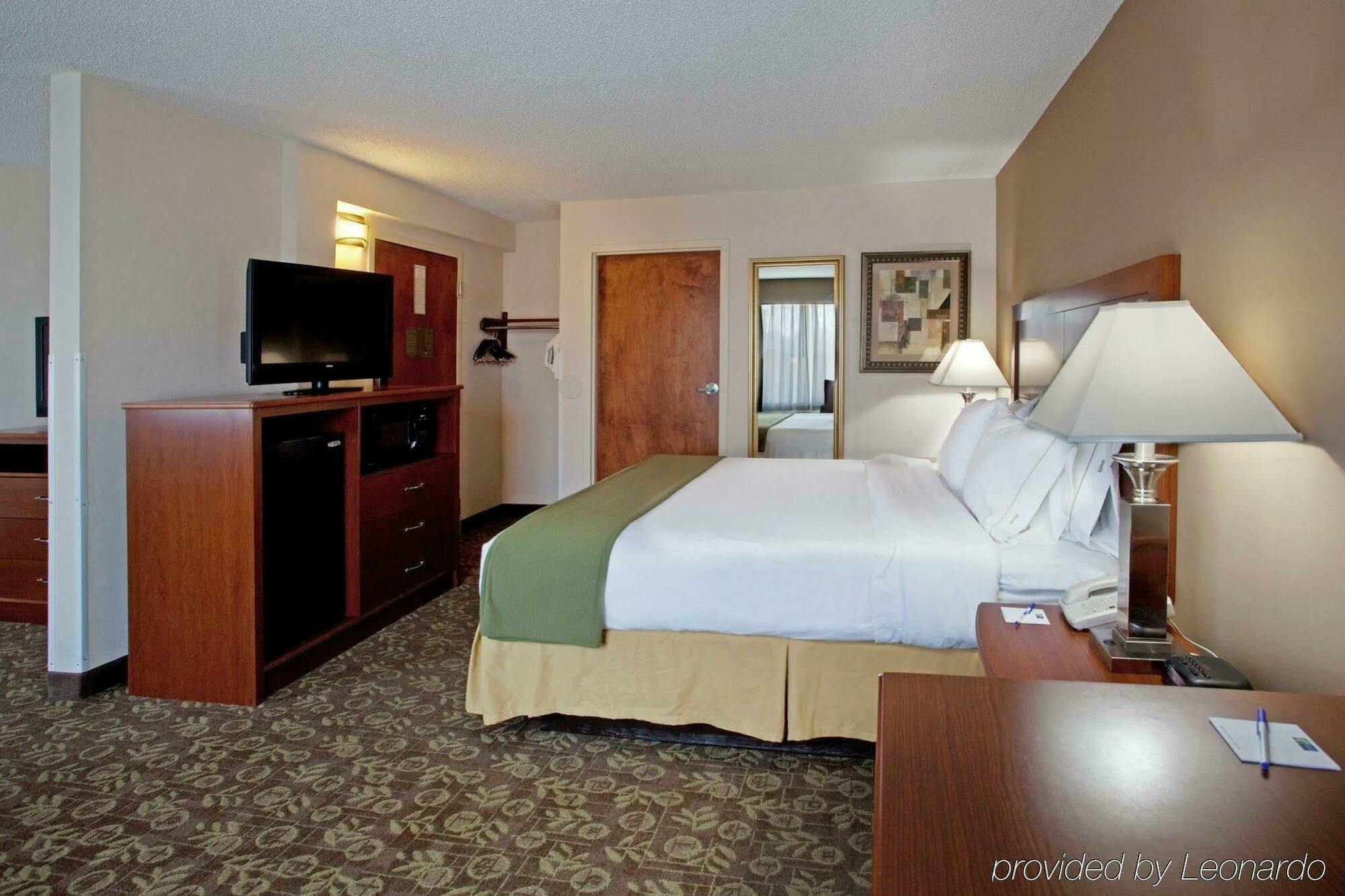 Holiday Inn Express Chapel Hill By Ihg Exterior foto
