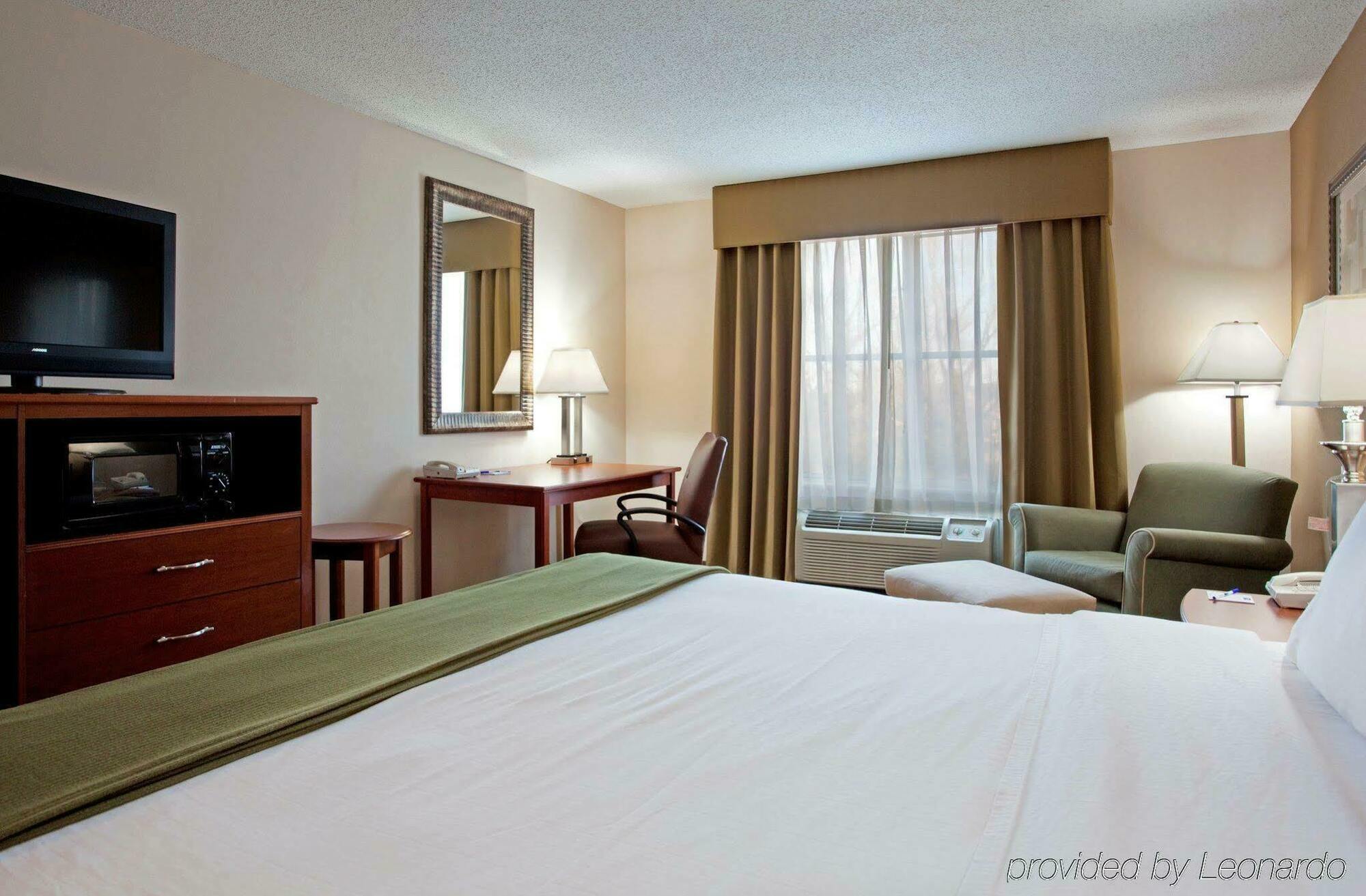 Holiday Inn Express Chapel Hill By Ihg Exterior foto